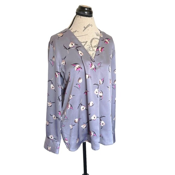 Banana Republic Womens Blouse Pleated V Neckline Floral Top Size Medium Button - Picture 3 of 12